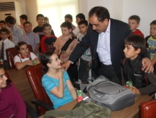 Öğrenciler İlk Bayramlaşmaya Başkanla Başladı