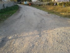 Sokağa Asfalt Atılmasını Beklerken Çakıl Atıldı!