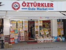 Öztürkler Gıda Market ‘de Aşure Bereketi