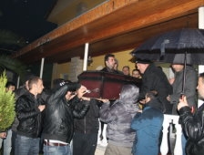 İntihar Eden Genç Hayatını Kaybetti