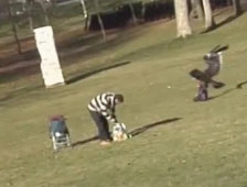 Parktaki dehşet anı saniye saniye kamerada