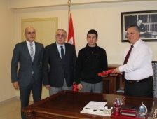 Sakarya Öğrenci Meclis Başkanı; Kaymakam Beypınar’ı Ziyaret Etti