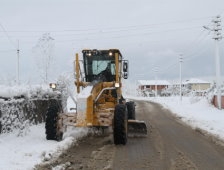 Akyazı Belediyesi Karla Mücadele İçin Tüm Ekipleri Seferber Etti