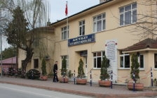 İLÇE EMNİYET ÖNÜNDE YENİ DÜZENLEME