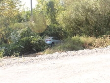 Otomobil Şarampole Uçtu