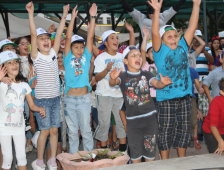 Mutlu Çocuklar Mutlu Aileler Programı İle Akyazı’da Çocuklar Doyasıya Eğlendi