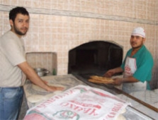 Yanlışlıkla 27 Bin 500 Lirayı Fırına Attı