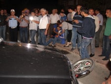 Küçük Kız Annesi İçin Ağladı