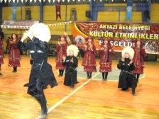 Uluslararası Halk Oyunları Festivali