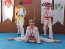 Madalya Avcılarından 4 Madalya