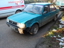 Motosiklet İle Otomobil Çarpıştı