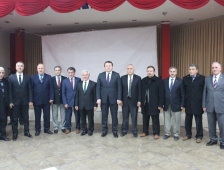 MHP Adayını Tanıttı