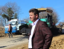 Güneşi Görünce Asfaltı Serdi 