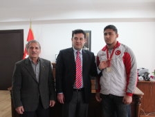 Türkiye İkincisine Kaymakam’dan Altın