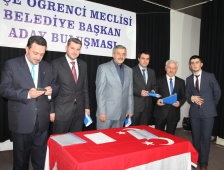 Başkan Adayları Taahhütname İmzaladı