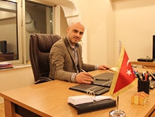 Hüseyin Yazıcı Ofisini Hazırladı