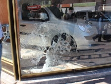 Motosiklet Dükkâna Girdi