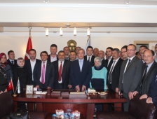 Akyazı Belediye Başkanı Makamında