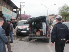 Kuzuluk Durağı önünde maddi hasarlı kaza