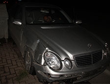 Ansızın Önüne çıkan Otomobile Çarpmamak İçin...