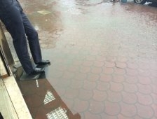 Sadece İki Dakika Yağan Yağmur Hayatı Olumsuz Etkiledi