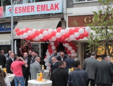 Esmer Emlak Gayrimenkul 2. şubesini Akyazı Merkezde dualarla açtı