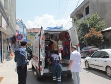 Fenalaşarak Yere Düşen Yaşlı Adam Hastaneye Kaldırıldı.