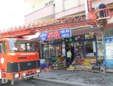 Tehlike Oluşturan Tabelalar Sökülüyor ! İlk Önce Akrabasından Başladı