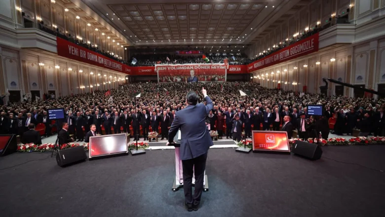 Saadet Partisi Akyazı Teşkilatı Türkiye Divan Toplantısı’na katıldı