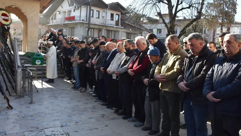 Sahilde ölü bulunmuştu, iş adamına son görev