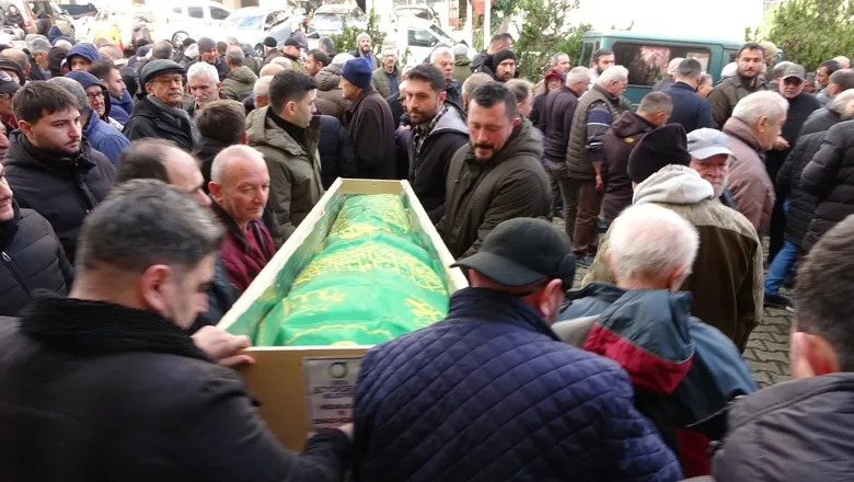 Sakarya'da cesedi bulunan balıkçı Ordu'da toprağa verildi