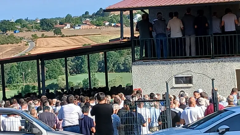 Sakarya Nehri'nde boğulan gence acı veda