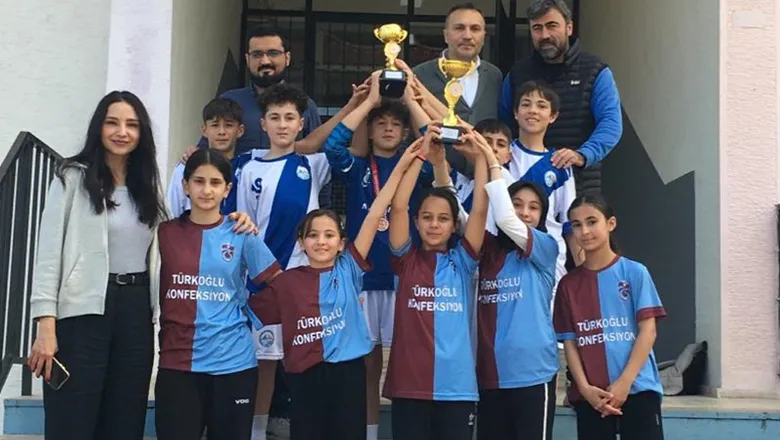 Sakarya Okul Sporlarında Topçusırtı Anadolu Kalkınma Vakfı Ortaokulu’ndan Büyük Başarı