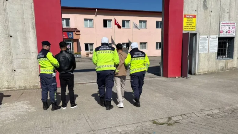 Sakarya'da 9 kaçak göçmen yakalandı