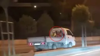 Sakarya’da Akılalmaz Trafik İhlali: Ters Şeritte Kasasında Yolcu Taşıdı