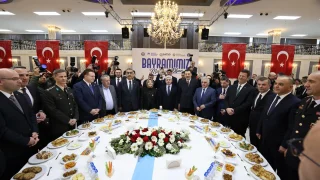 Sakarya’da Bayramlaşma Programı: Birlik ve Beraberlik Mesajları Verildi