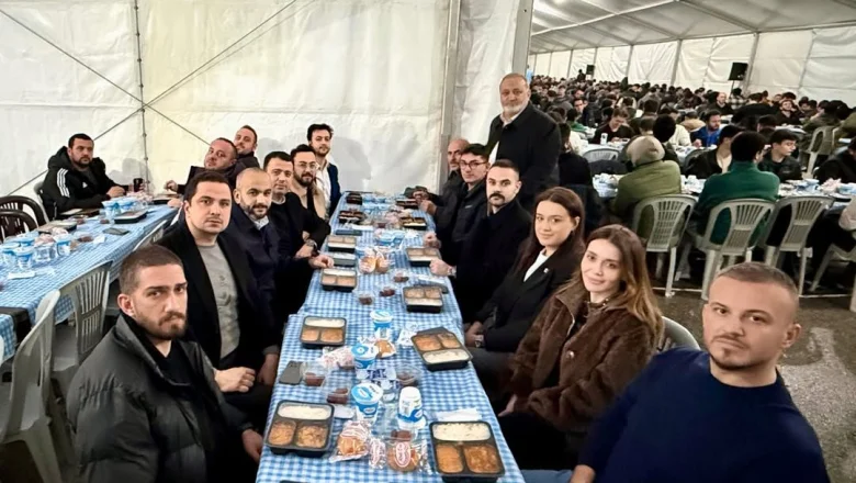 SakaryaGİAD öğrencilere iftar verdi