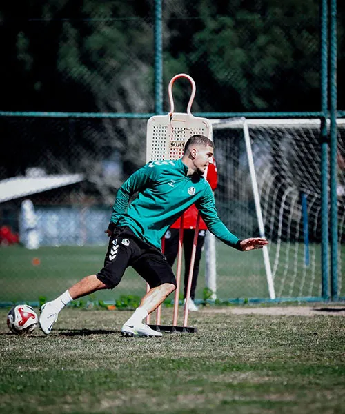 Sakaryaspor 3 puan peşinde