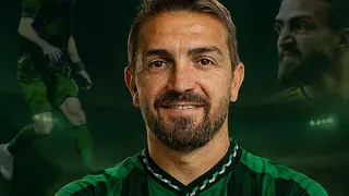 Sakaryaspor Caner Erkin'i renklerine kattı