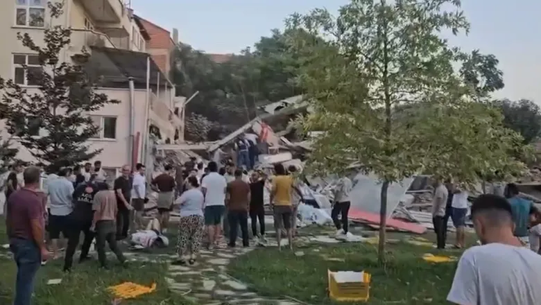 Sakaryaspor kafilesi depreme otobüste yakalandı