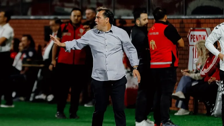 Sakaryaspor Serhat Sütlü ile yollarını ayırdı