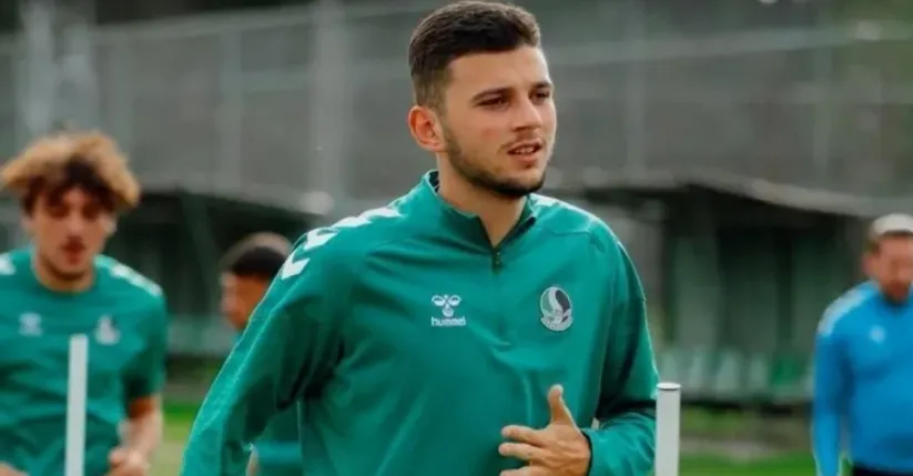 Sakaryasporlu futbolcu teslim oldu