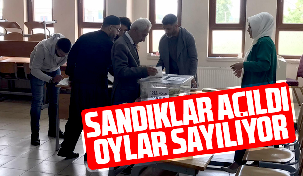 Sandıklar açıldı, oy sayımına geçildi