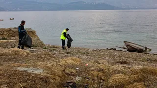 Sapanca Gölü kıyısında temizlik seferberliği