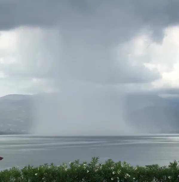 Sapanca Gölü'nde ilginç görüntü