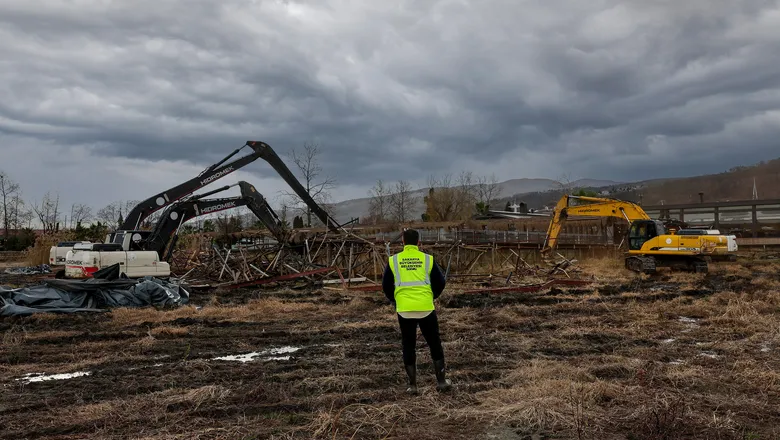 SASKİ paylaştı; 6 kilometrelik hatta kaçak iskele ve yapılar kaldırıldı