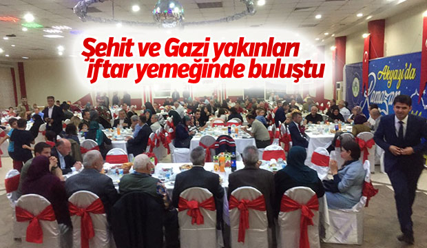 Şehit ve Gazi Yakınları İtfarda Buluştu