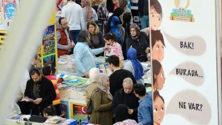 Şehrin kalbi kitapla atıyor