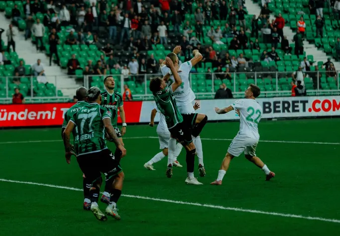 Serik maçının faturası ağır oldu; Sakaryaspor'a ceza yağdı