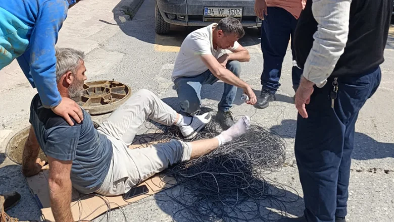 Servis aracı telekom çalışanının ayağını ezdi